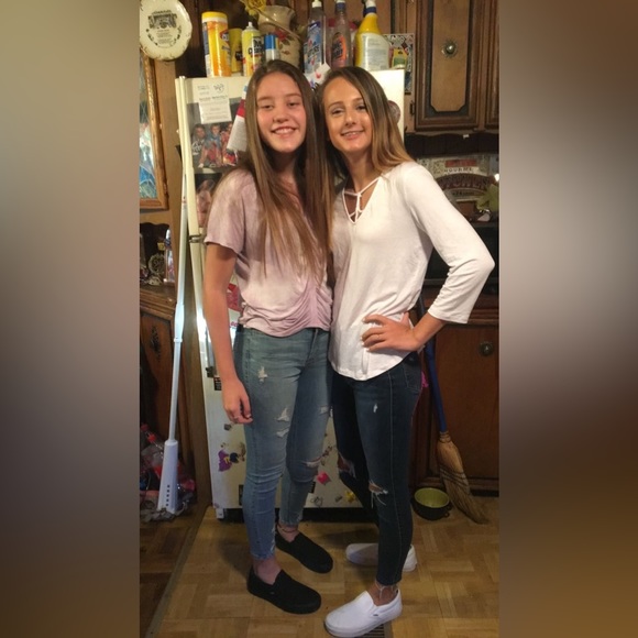 Hi,I love being a Posher,my name is Amanda, also love to shop!have lots to post! - Picture 9 of 12